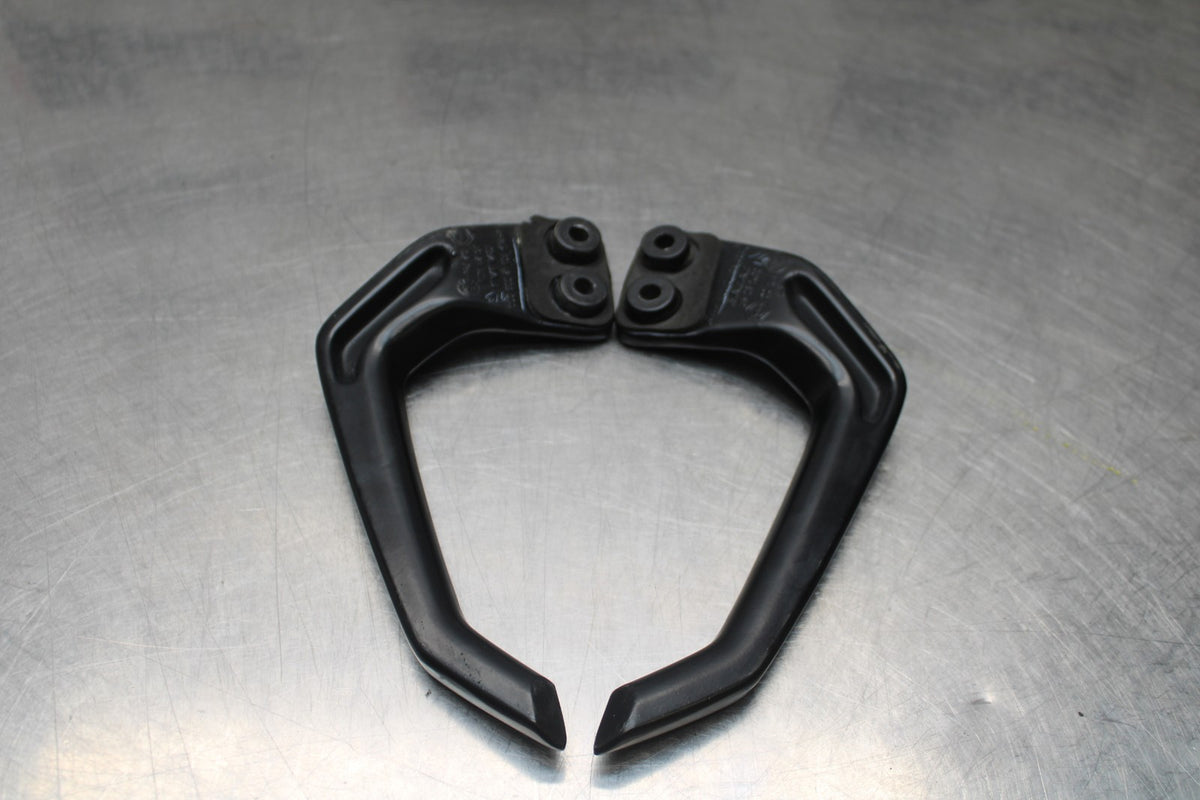 13-16 KTM 390 DUKE PASSENGER REAR SEAT GRAB BAR HANDLE SET BB815
