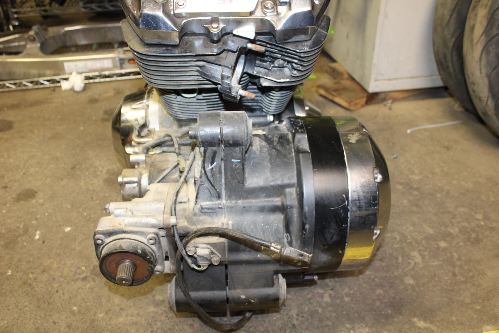 05-07 HONDA VTX1800F2 ENGINE MOTOR BB351