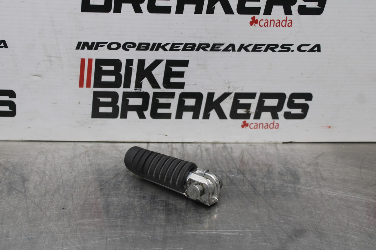 08-12 KAWASAKI NINJA 250R EX250J RIGHT FRONT FOOT REST PEG STEP BB784