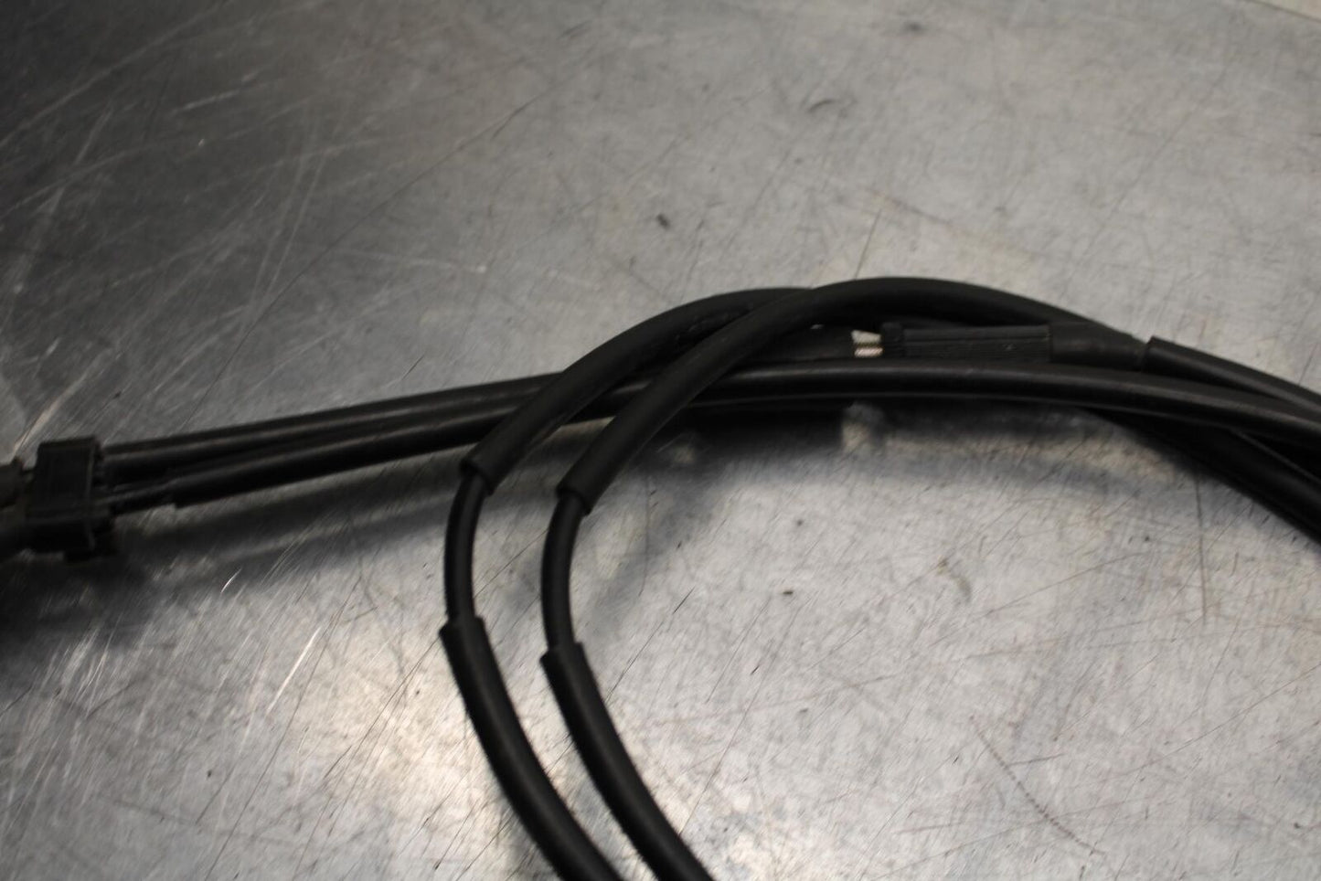20-21 YAMAHA XSR900 THROTTLE CABLES LINES BB599