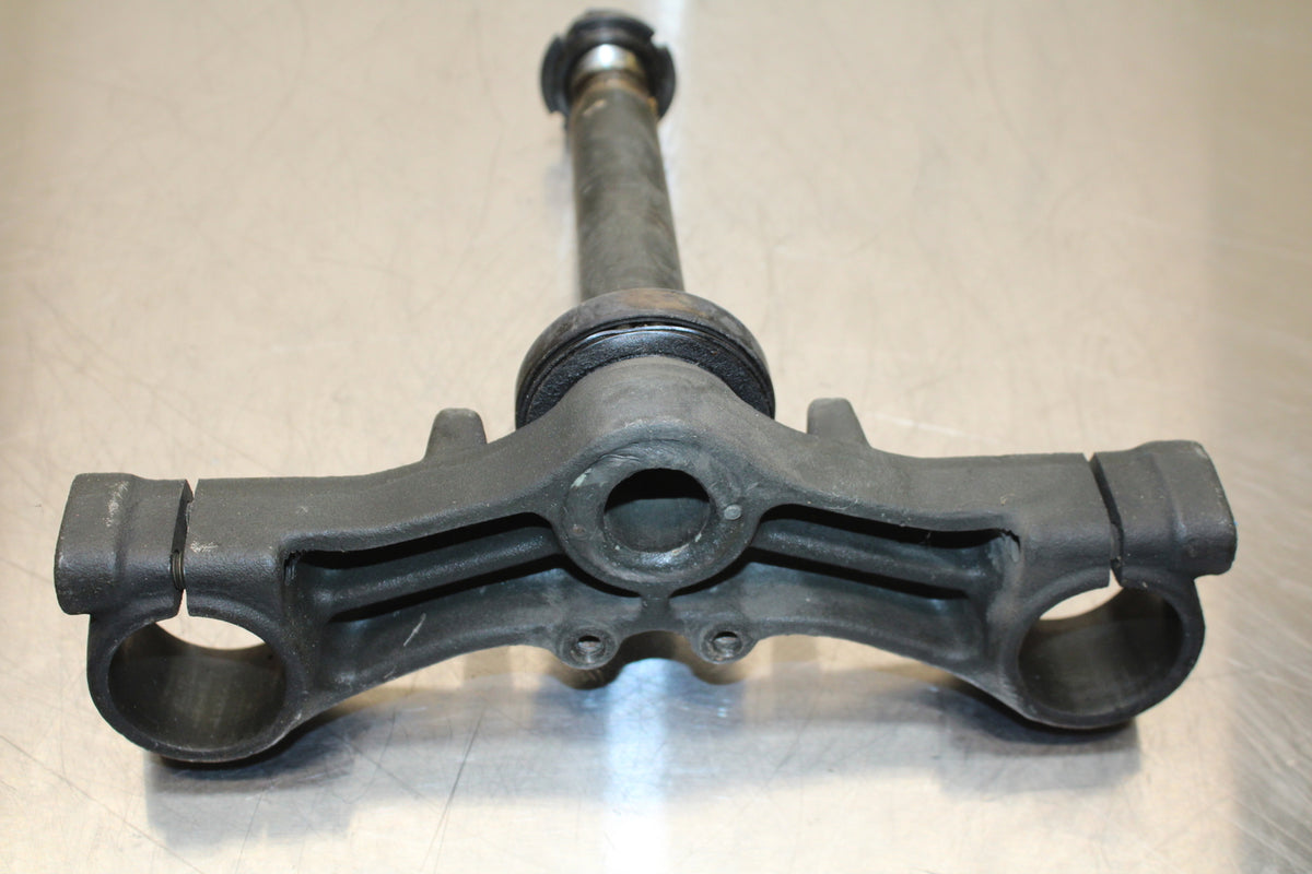 86 SUZUKI GS750ES FRONT FORKS CLAMP LOWER TRIPLE TREE STEM BB140
