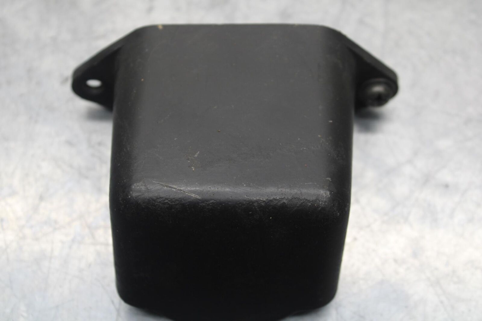 1985 Kawasaki Ninja 900R ZX900A REAR BACK TAIL LIGHT MOUNT BRACKET BB84