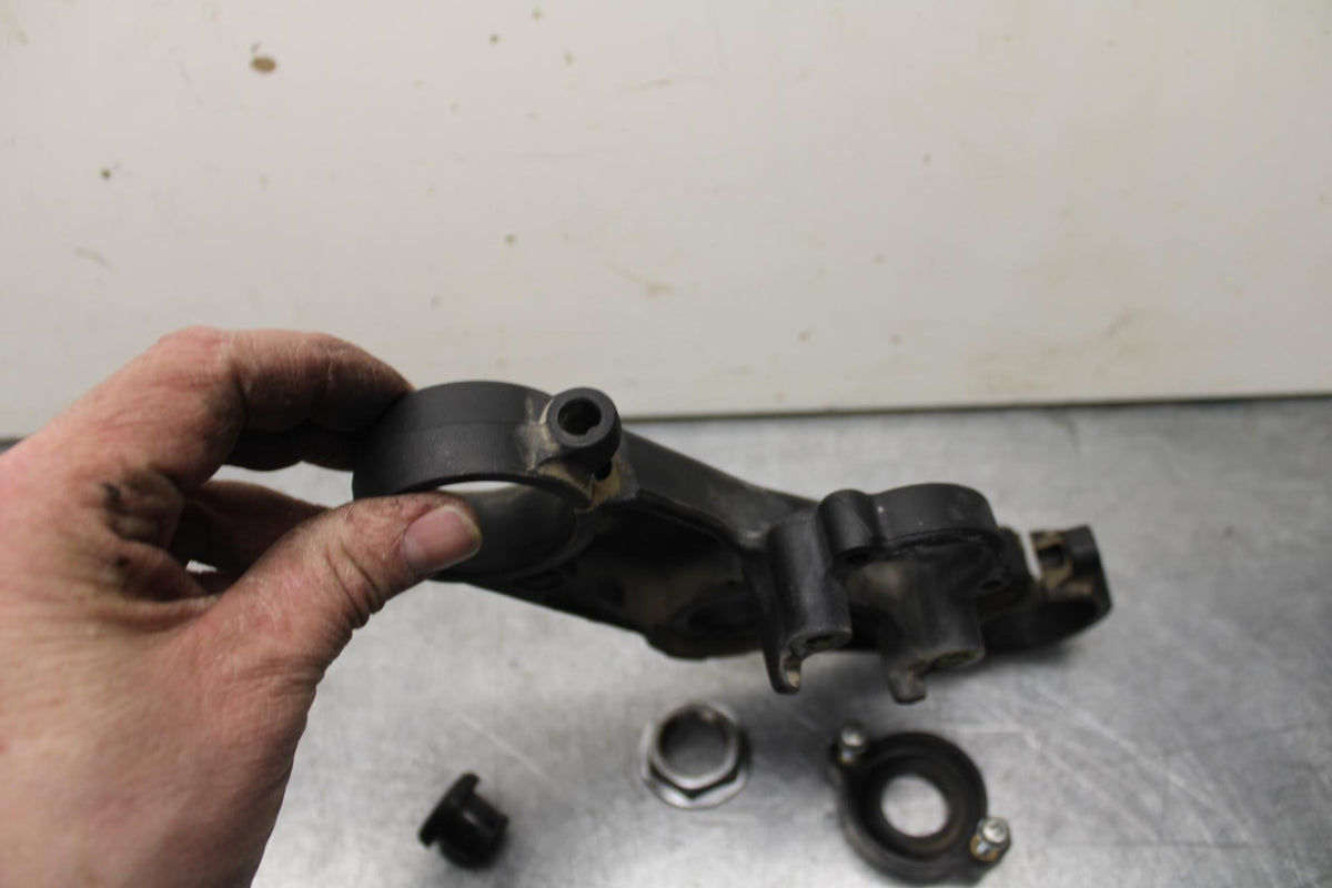 03-04 HONDA CBR600RR FORKS UPPER TRIPLE TREE CLAMP 53300-MEE-000 BB614