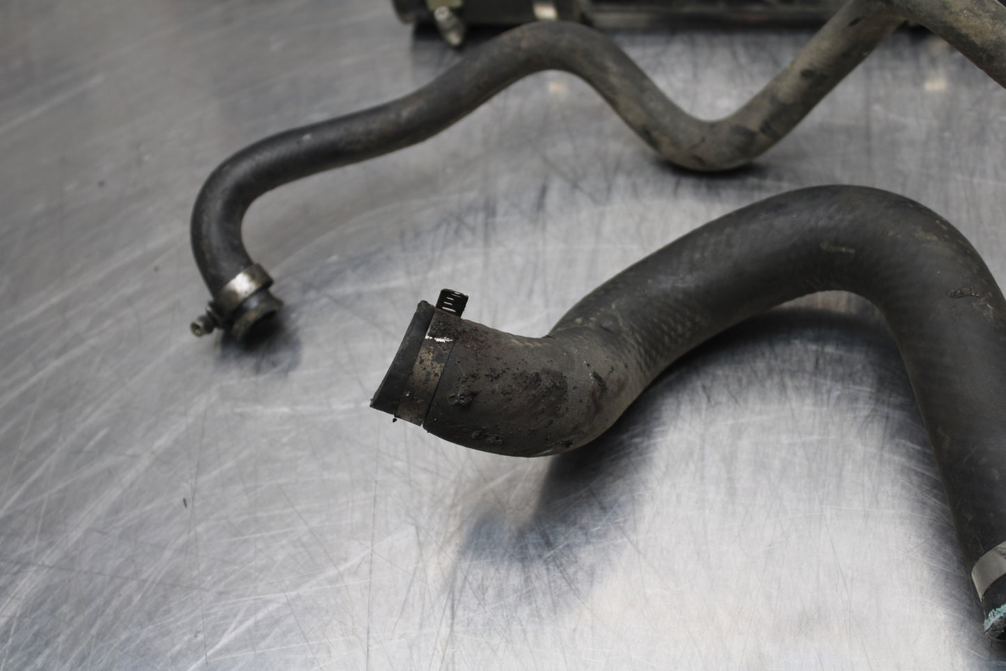 04-05 KAWASAKI NINJA ZX10R RADIATOR HOSES ENGINE COOLANT WATER PIPES BB163