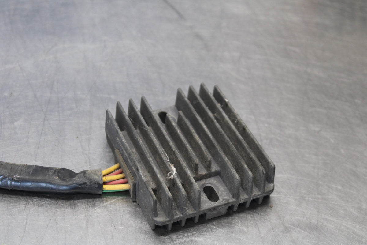 05-06 HONDA CBR600RR RECTIFIER VOLTAGE REGULATOR BB893