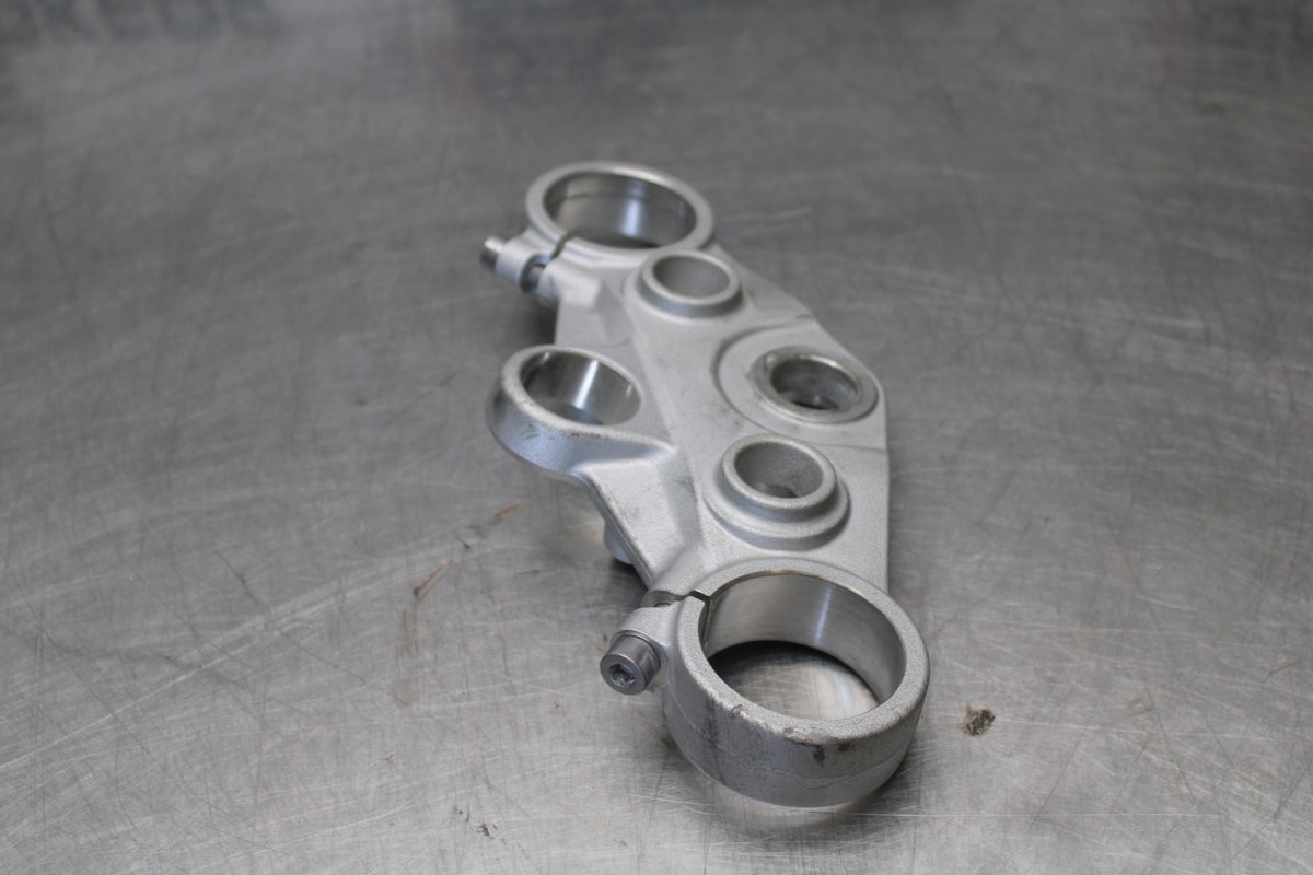 12 TRIUMPH STREET TRIPLE R FORKS UPPER TRIPLE TREE CLAMP BB914