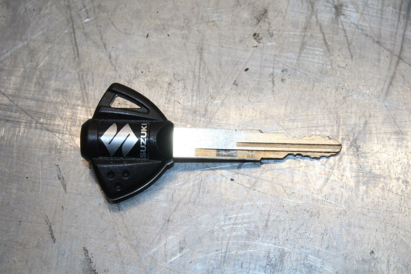 11-13 SUZUKI GSXR600 IGNITION LOCK W KEY BB294 B