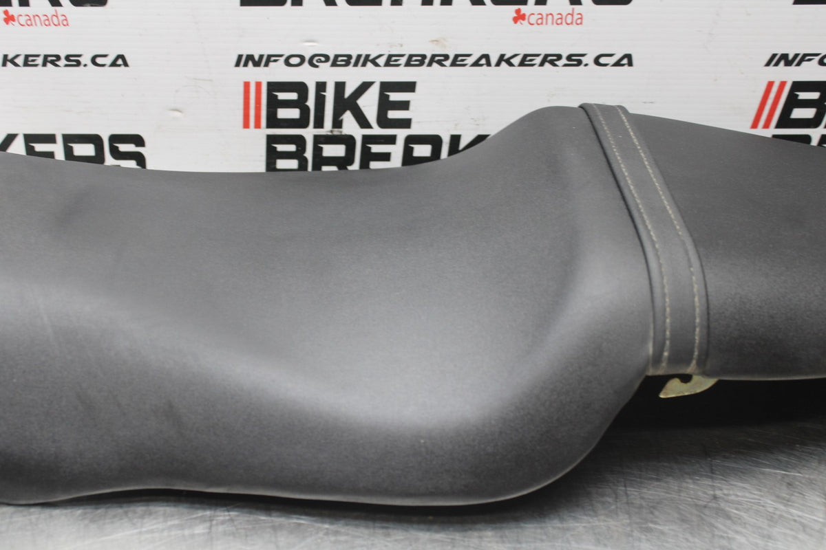 98-05 HONDA SUPER HAWK 1000 VTR1000F FRONT REAR SEAT SADDLE BB821