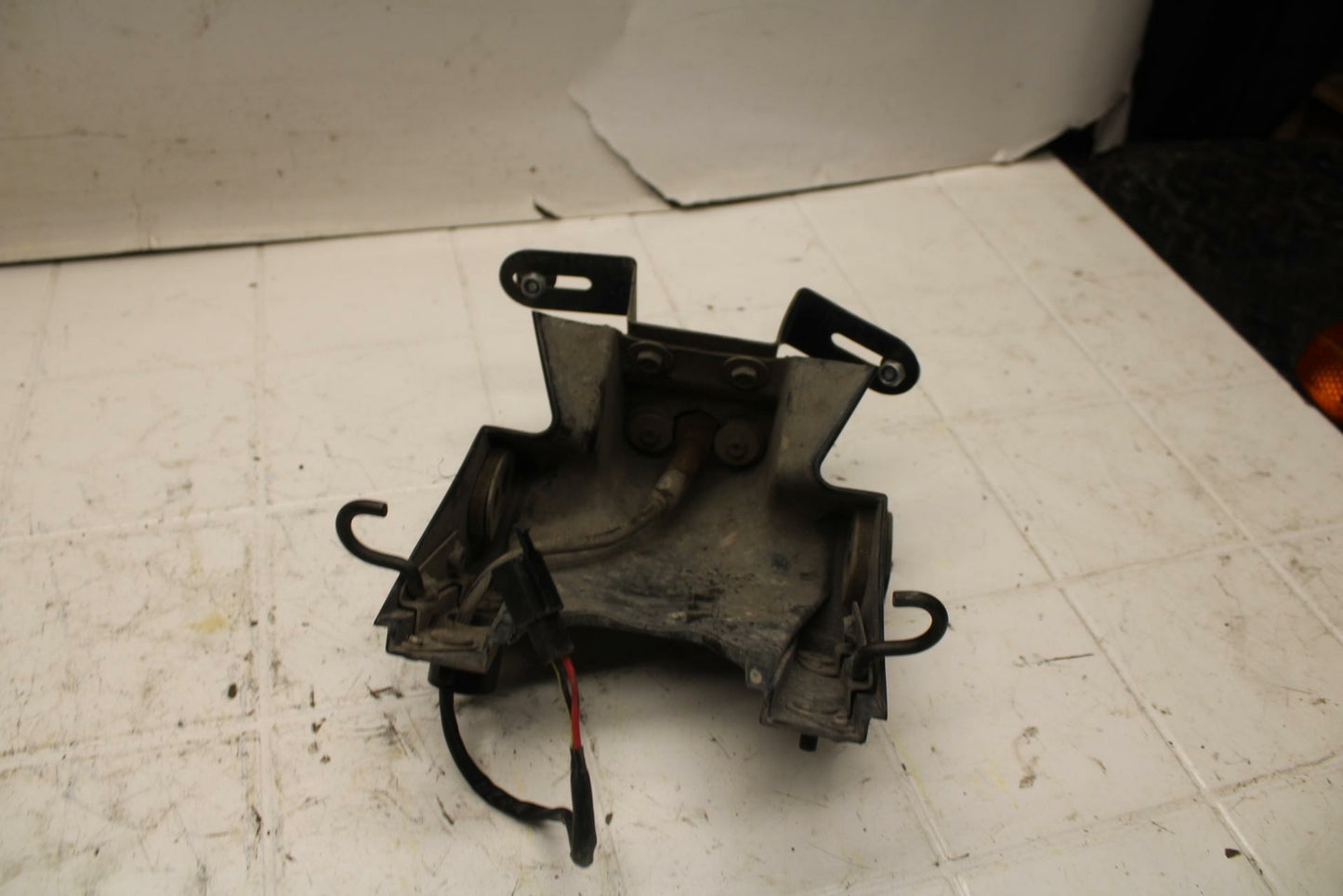 04-05 KAWASAKI NINJA ZX10R REAR BACK FENDER MUD GUARD BB398