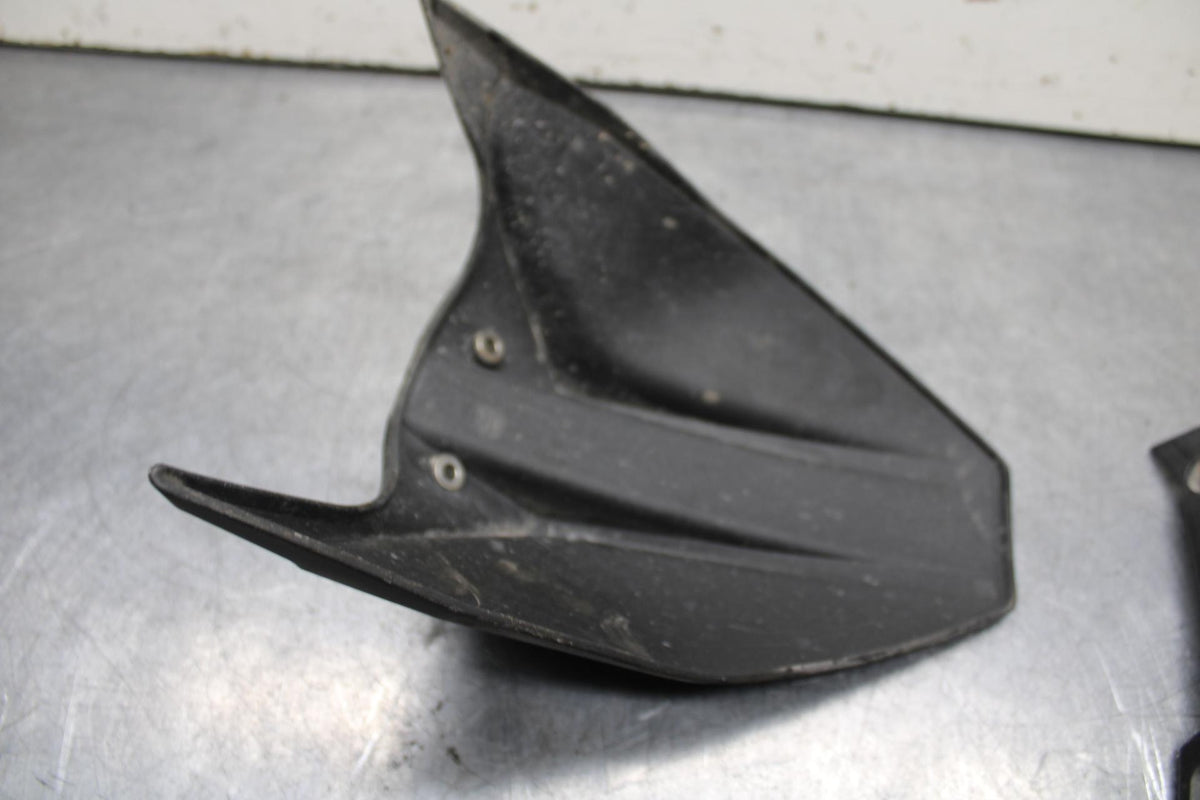 20-24 KTM 890  DUKE R REAR BACK WHEEL TIRE HUGGER FENDER BB627