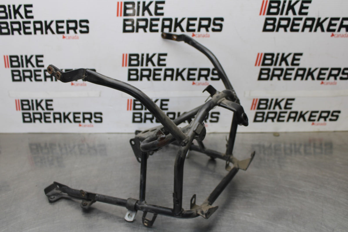 05 DUCATI SUPERSPORT 800 UPPER FAIRING MIRROR GAUGES STAY BRACKET BB913