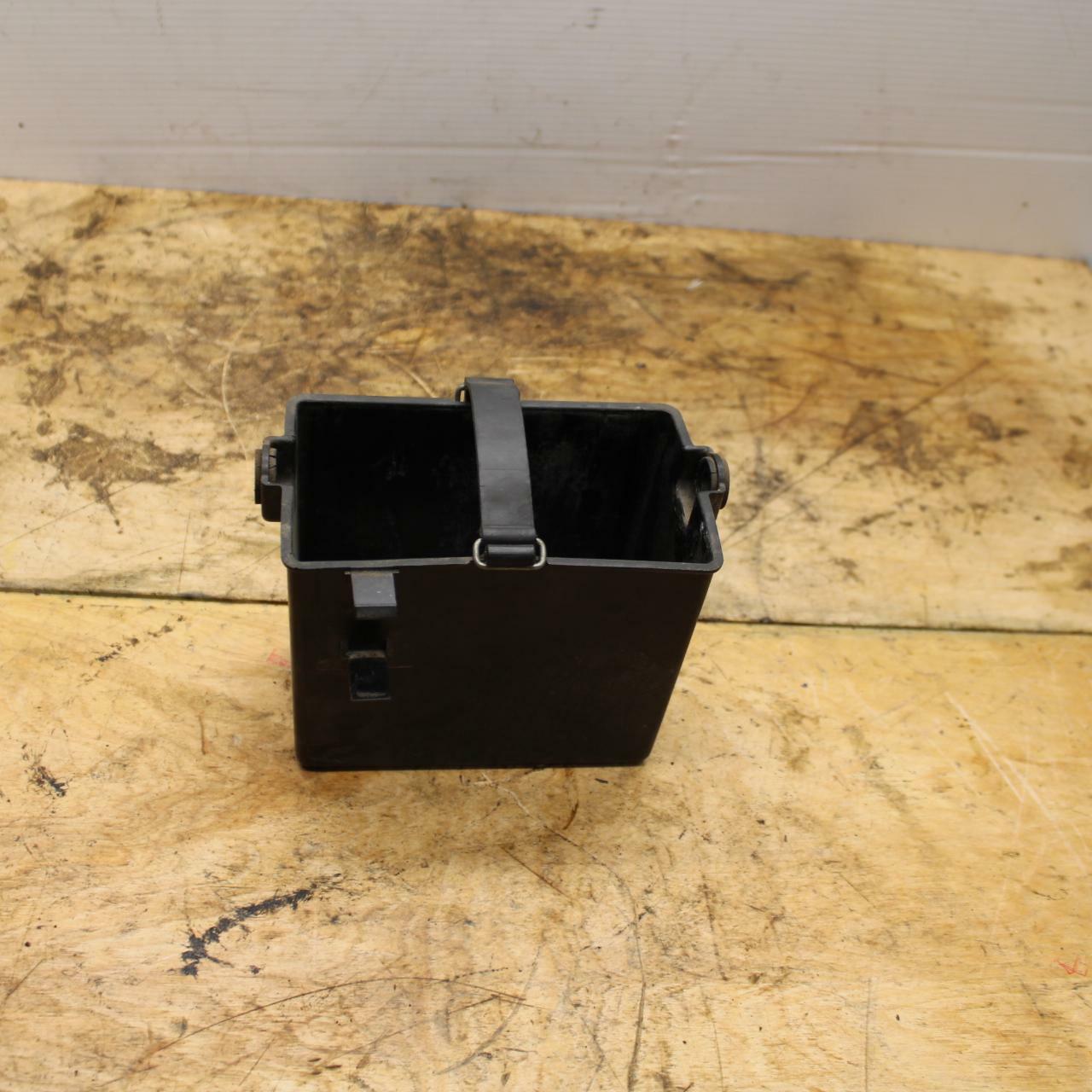 91-93 YAMAHA FZR1000 BATTERY TRAY PLASTIC BB339