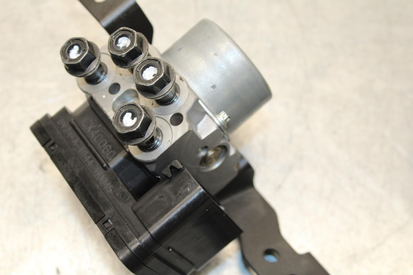 19-22 KAWASAKI Z400 ABS PUMP UNIT MODULE BB70