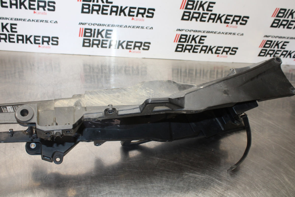 04-05 YAMAHA YZF R1 REAR SUBFRAME BACK SUB FRAME  BB173