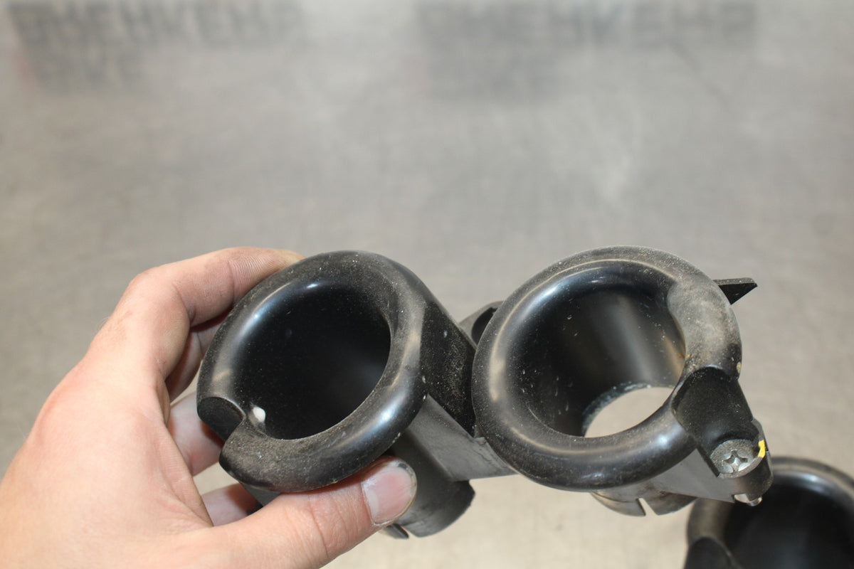 05-06 HONDA CBR600RR AIRBOX INTAKE VELOCITY STACKS BB893