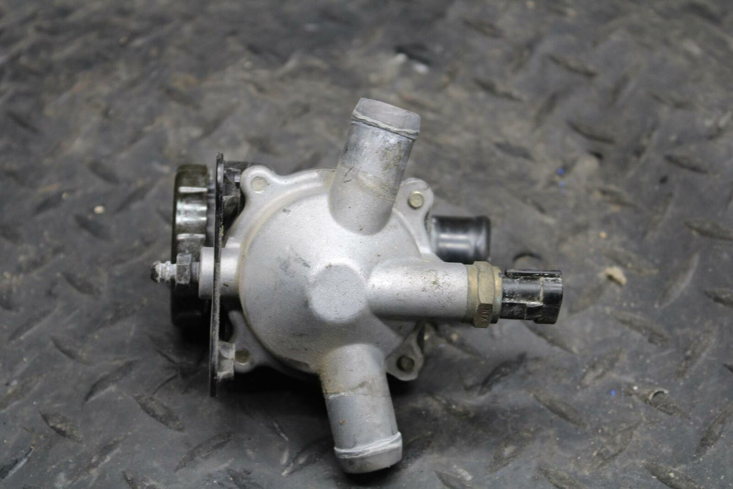 05-06 KAWASAKI VULCAN 1500 VN1500 CLASSIC THERMOSTAT W HOUSING ASSEMBLY BB220