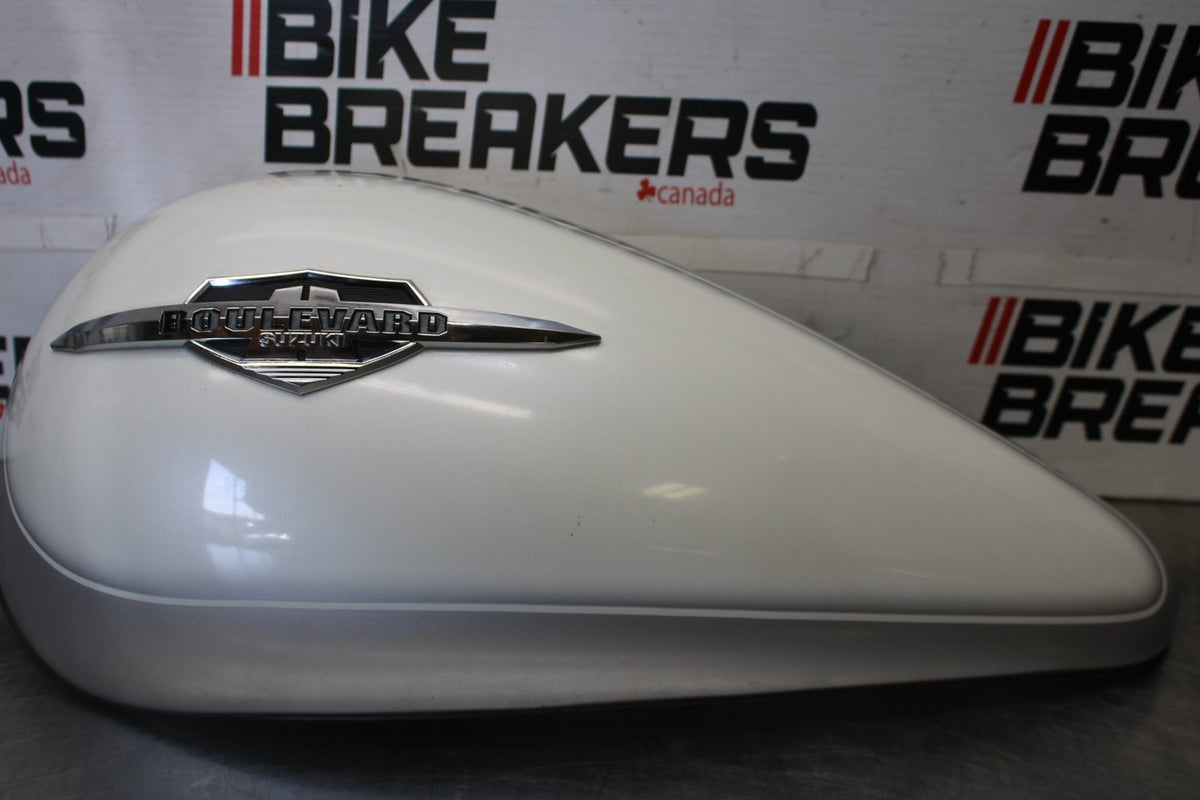05-09 SUZUKI BOULEVARD C90 LEFT GAS TANK COVER TRIM PANEL COWL FAIRING BB918