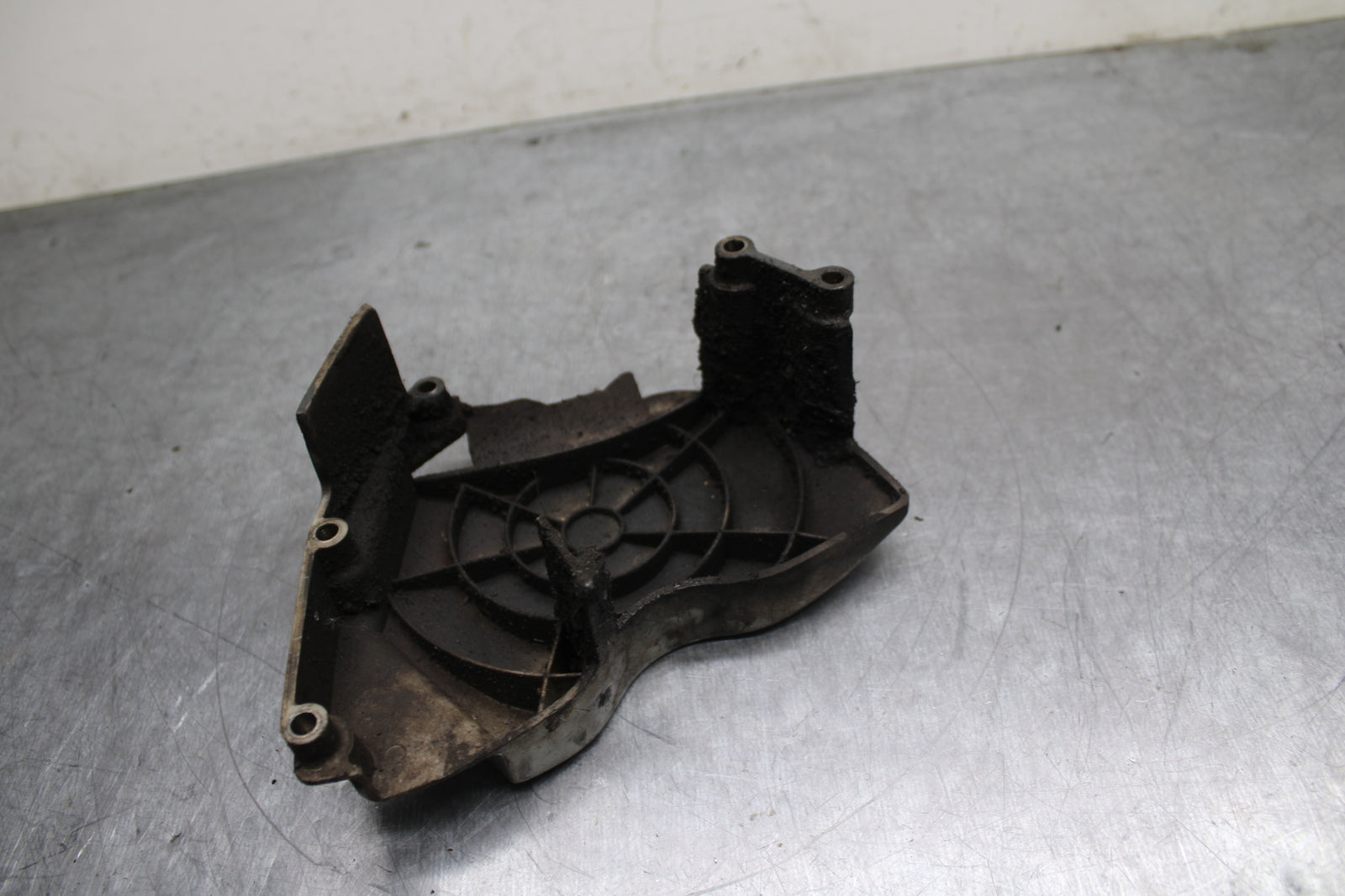 00-01 YAMAHA YZF R1 ENGINE SPROCKET COVER BB755