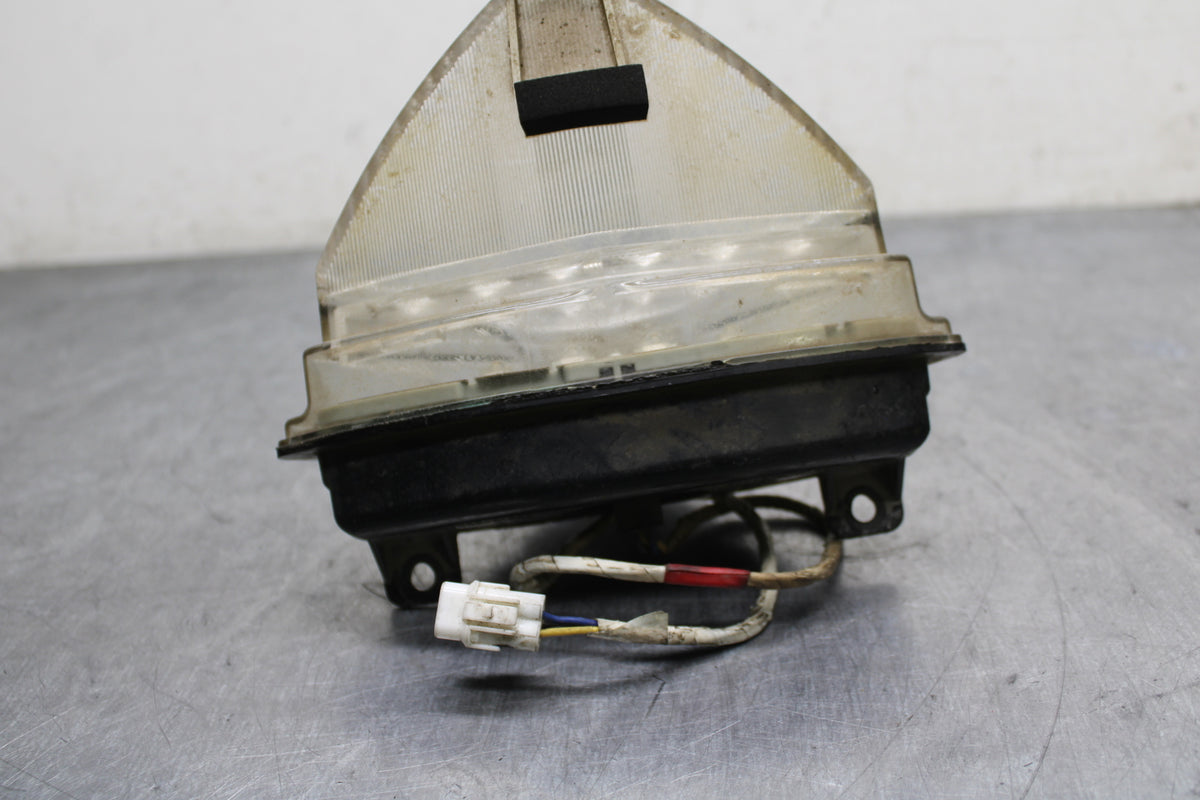04-05 YAMAHA YZF R1 REAR TAIL TAILLIGHT BACK BRAKE LIGHT BB131