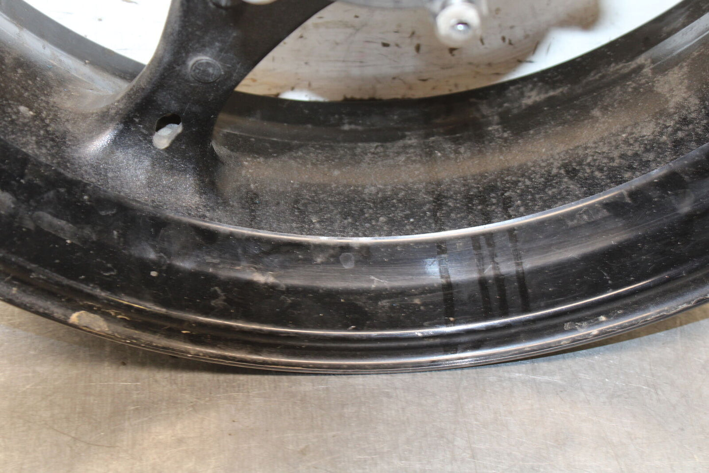 06-07 SUZUKI GSXR750 REAR WHEEL BACK RIM BB670