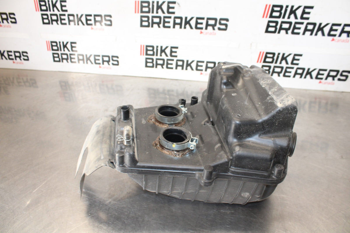 24-25 KAWASAKI NINJA 500 EX500J ABS AIRBOX AIR INTAKE FILTER BOX BB934