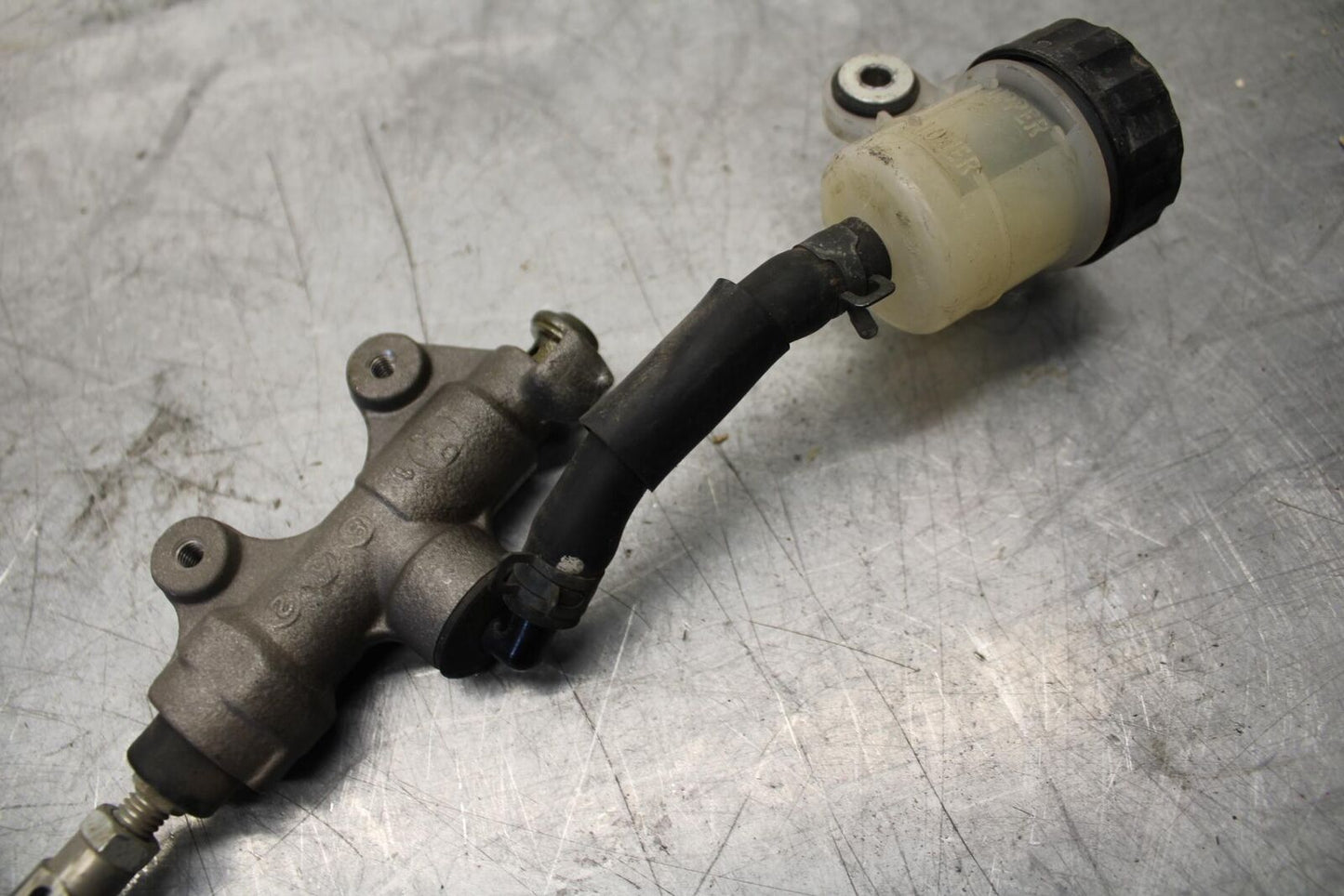 2008 Yamaha YZF R6 REAR  BRAKE MASTER CYLINDER W RESERVOIR 2C0-2583V-01-00 BB521