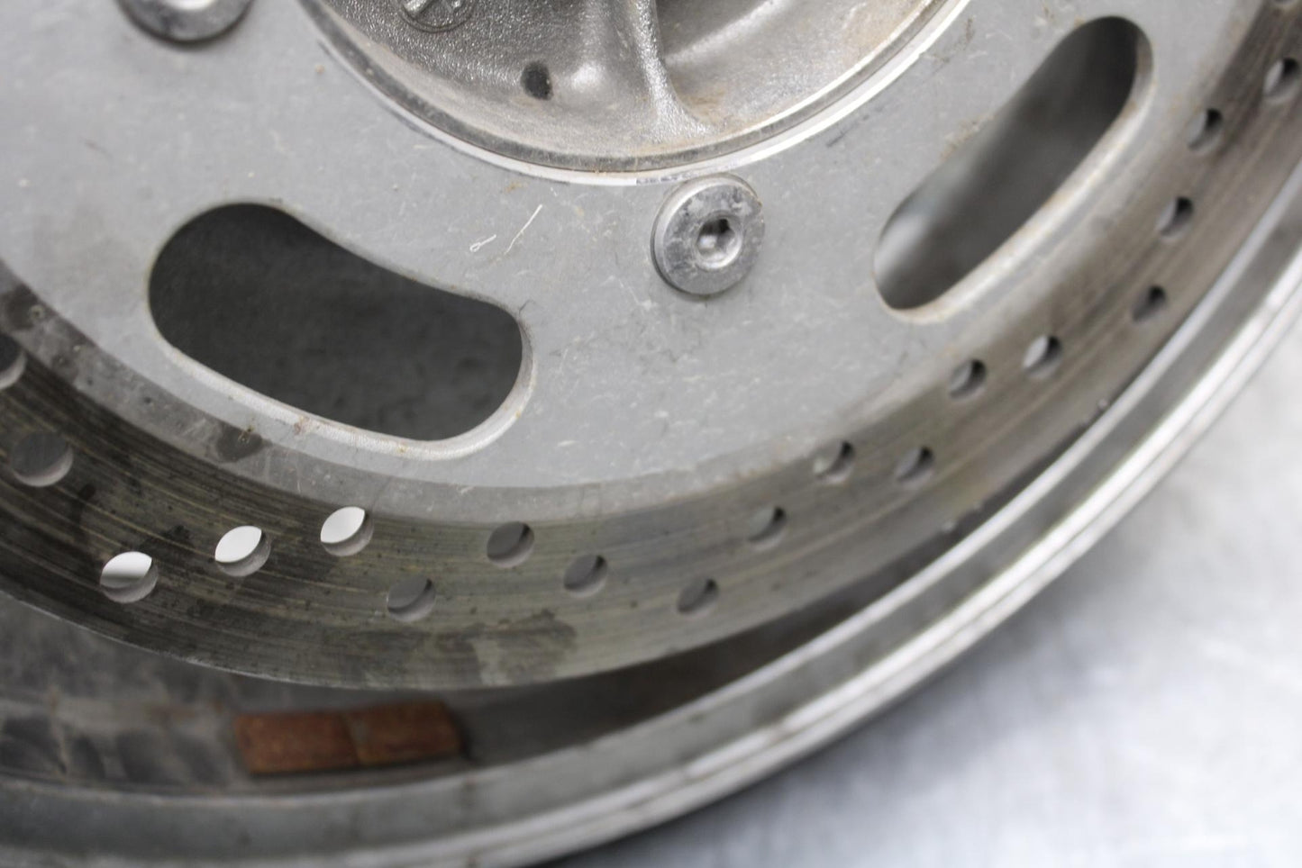 2005 Kawasaki Vulcan 1600 VN1600D FRONT WHEEL AND LEFT RIGHT RORORS BB556