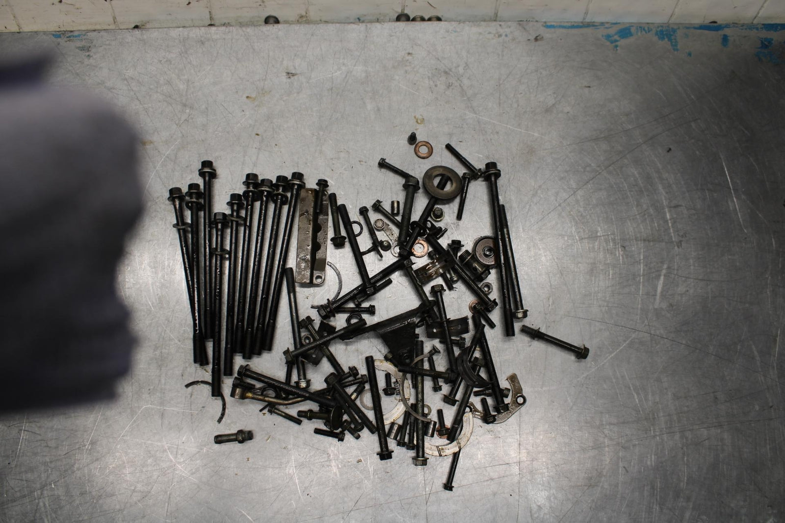 99-07 SUZUKI HAYABUSA GSX1300R ENGINE LEFTOVER CYLINDER HEAD BOLT BB426