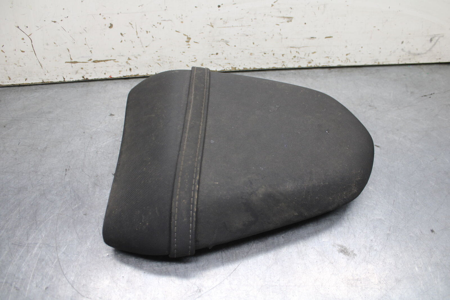 14-15 KAWASAKI NINJA 650 EX650F ABS REAR PASSENGER TANDEM SEAT PAD SADDLE BB741