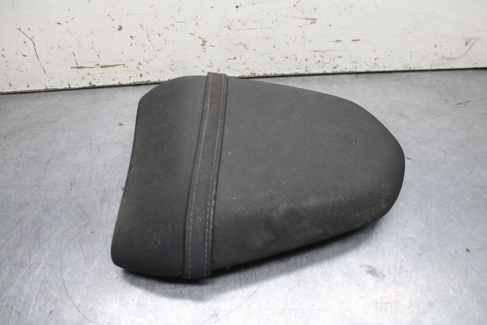 14-15 KAWASAKI NINJA 650 EX650F ABS REAR PASSENGER TANDEM SEAT PAD SADDLE BB741