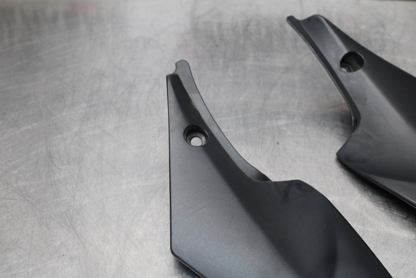 06-07 SUZUKI GSXR 600 RIGHT LEFT FRONT SIDE SEAT PANELS TRIMS COWLS BB178