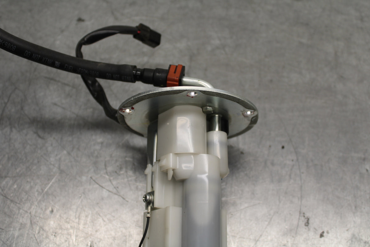 19-22 KAWASAKI Z400 FUEL PUMP GAS PETROL SENDER UNIT BB738