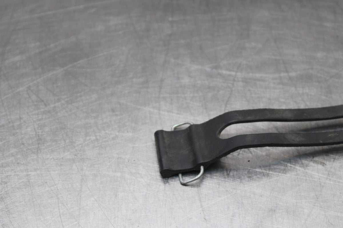 08 KAWASAKI NINJA ZX10R BATTERY HOLD DOWN CLAMP STRAP BB902