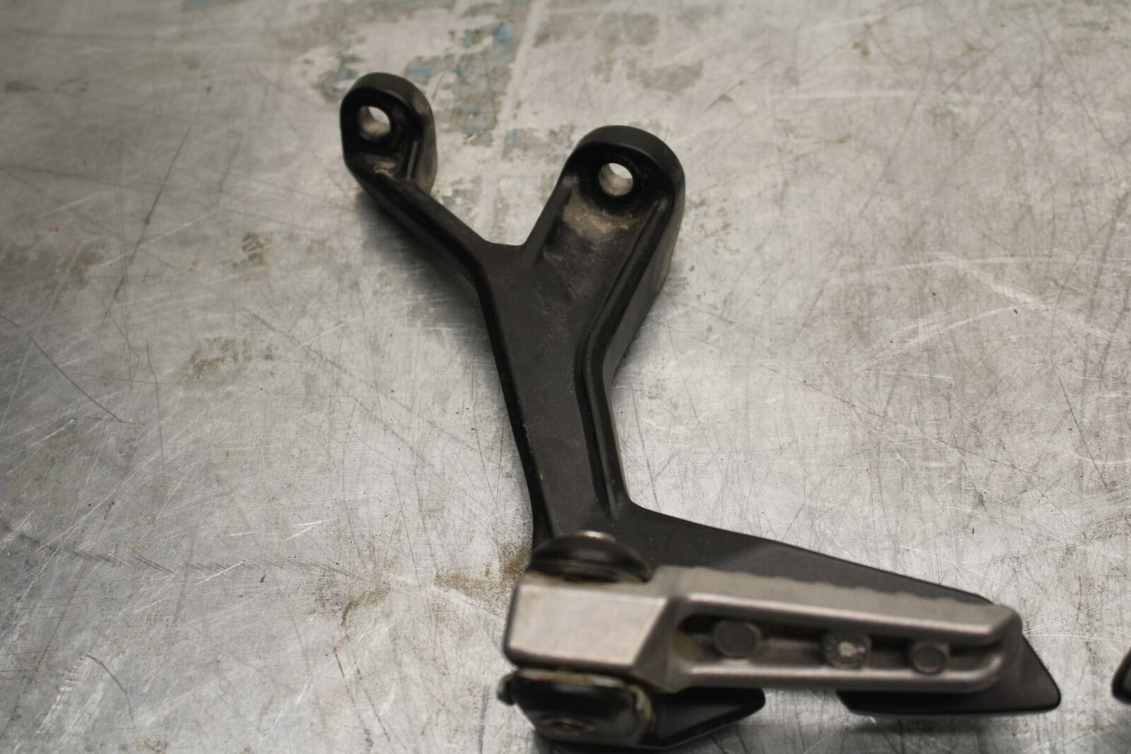 18-22 KAWASAKI NINJA 400 EX400 ABS REAR BACK PASSENGER PEG SET PAIR BB416