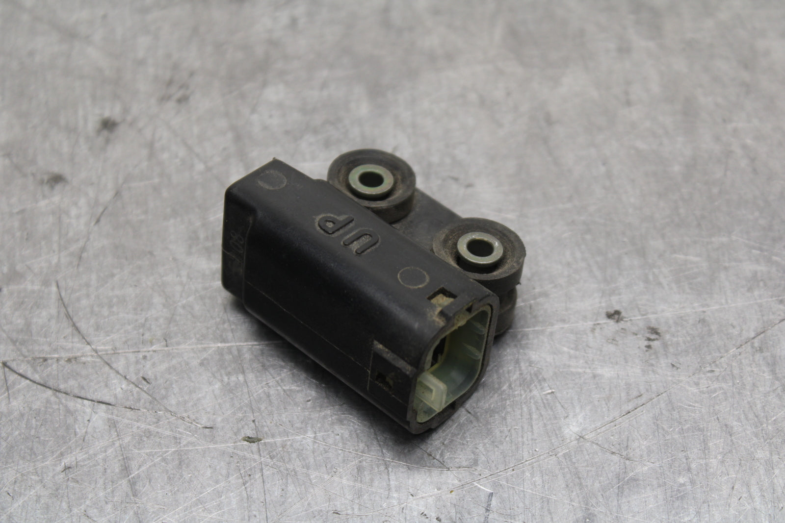 03-05 YAMAHA YZF R6  TIP OVER BANK ANGLE CRASH SENSOR SWITCH  BB132