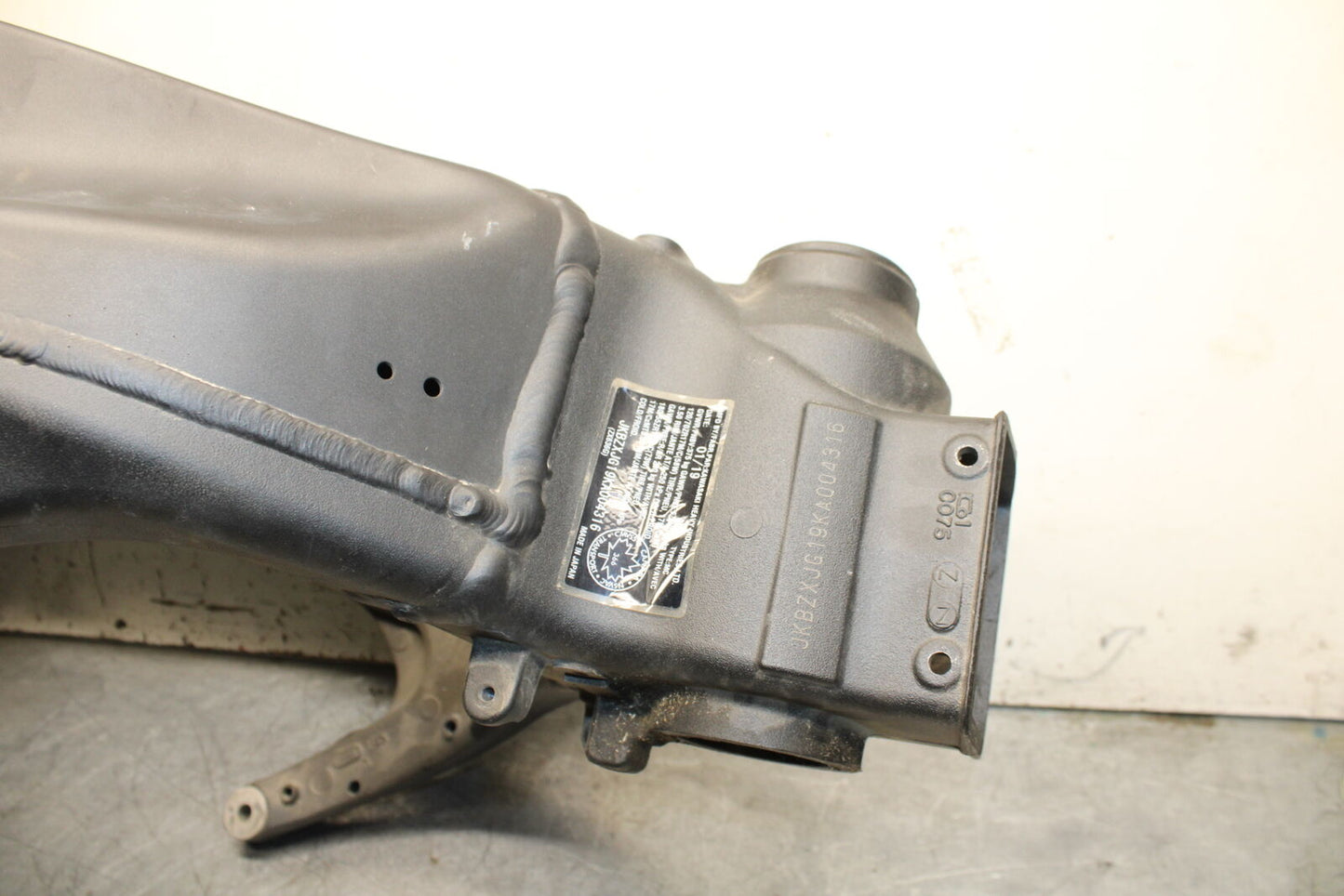 19-20 KAWASAKI NINJA ZX6R RACE OR STUNT FRAME CHASSIS BB338