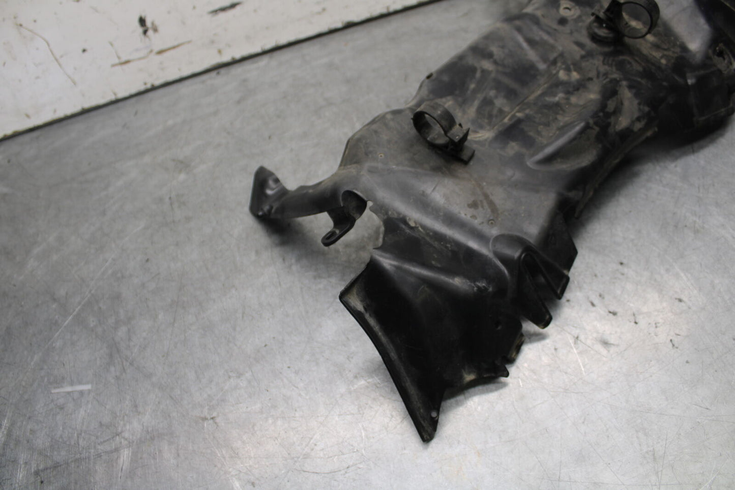 13-18 KAWASAKI NINJA ZX6R LOWER FRONT UPPER INNER HEADLIGHT COWL FAIRING  BB666