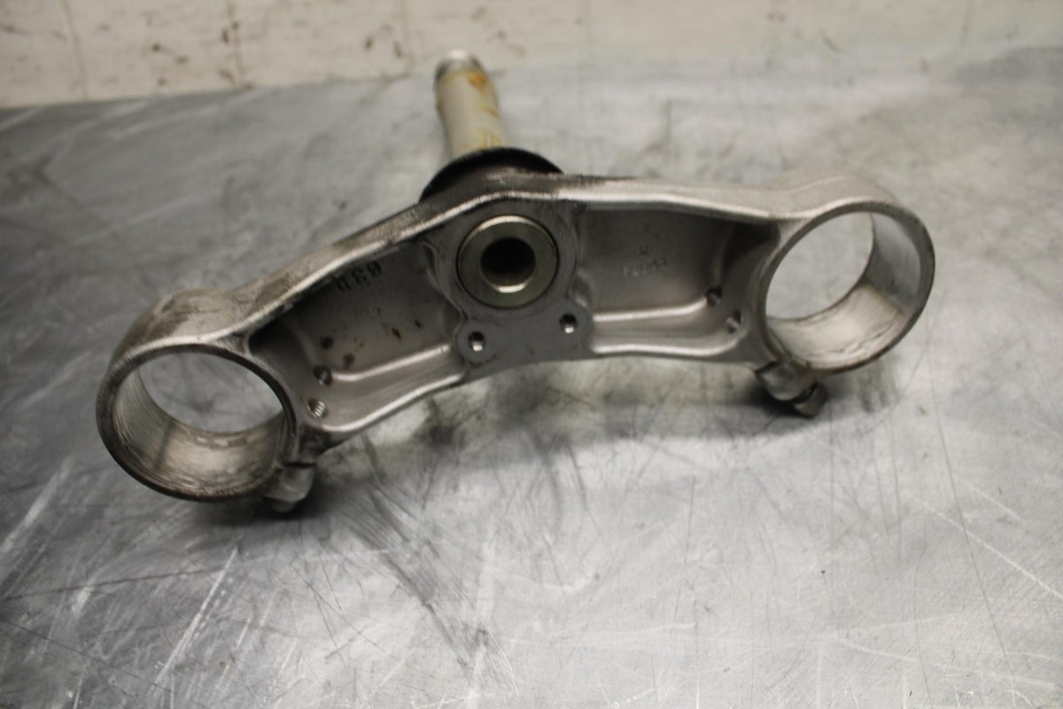 04-06 YAMAHA YZF R1  FORKS CLAMP LOWER TRIPLE TREE STEM 5VY-23340-30-00 BB491