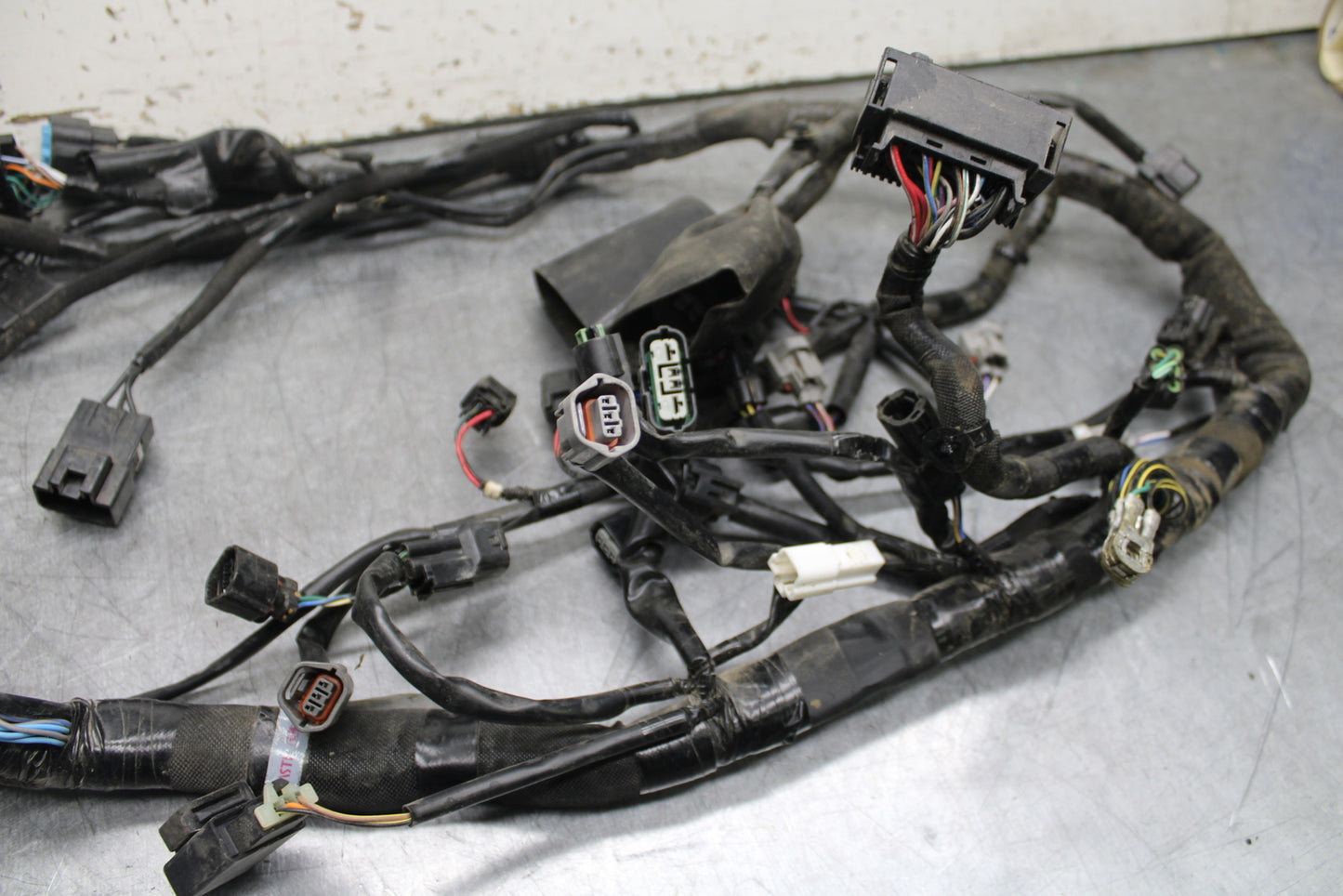 24-25 KAWASAKI NINJA ZX6R MAIN ENGINE WIRING HARNESS WIRE LOOM BB726