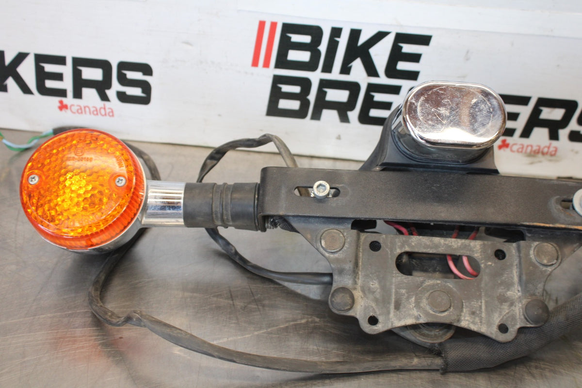 95 HONDA SHADOW 1100 REAR TURN SIGNAL BAR MOUNT & LIGHTS BB885