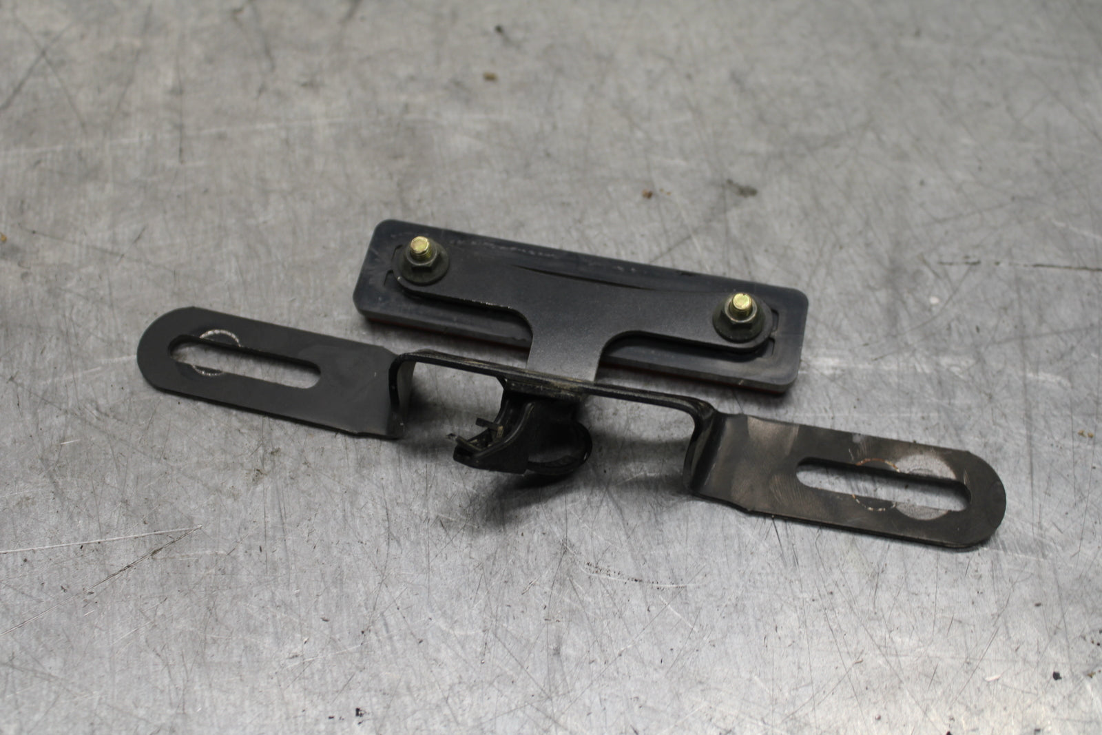 99-00 YAMAHA V STAR 1100 LICENSE PLATE BRACKET BB711