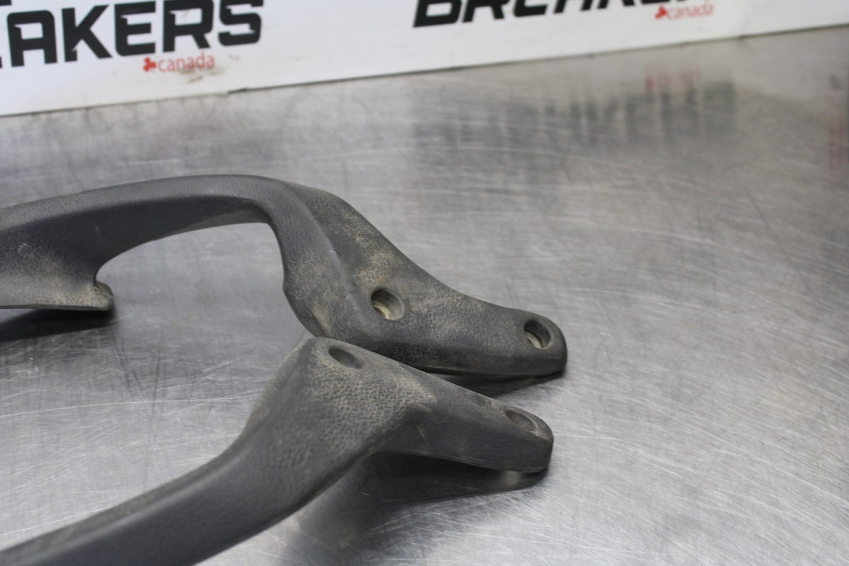 91-02 HONDA ST1100 PASSENGER REAR SEAT GRAB BAR HANDLE SET BB881
