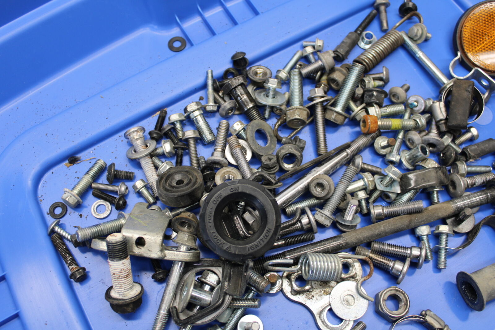 12-17 KAWASAKI ER-6N Z650 MOUNTING BOLTS HARDWARE MOTOR SCREWS BB709