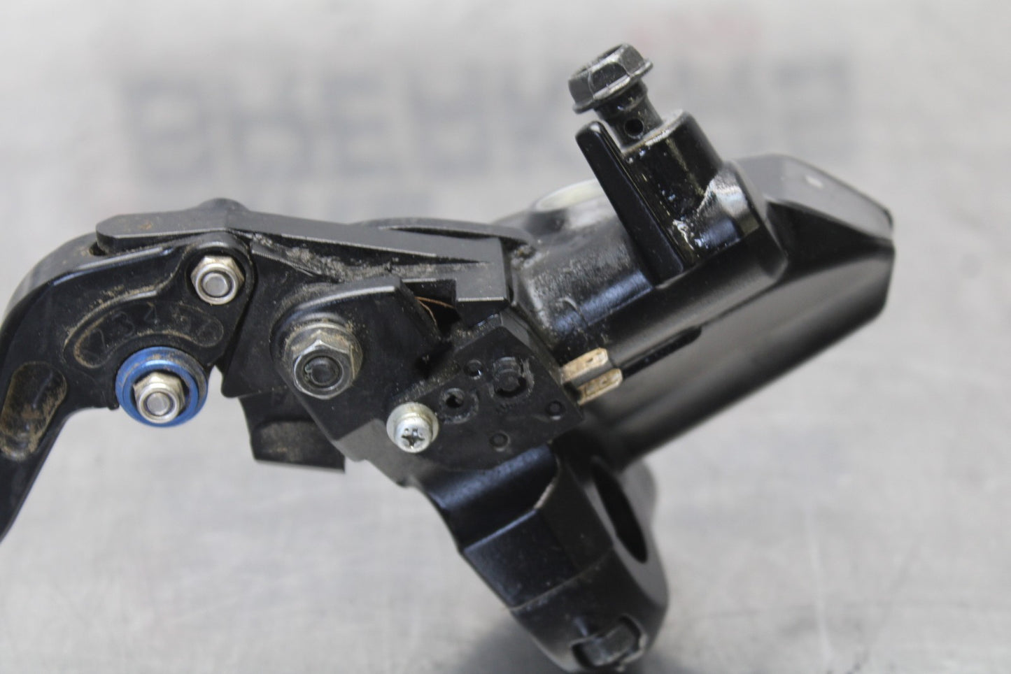 09-10 KAWASAKI ER-6N FRONT BRAKE MASTER CYLINDER w/ LEVER BB205