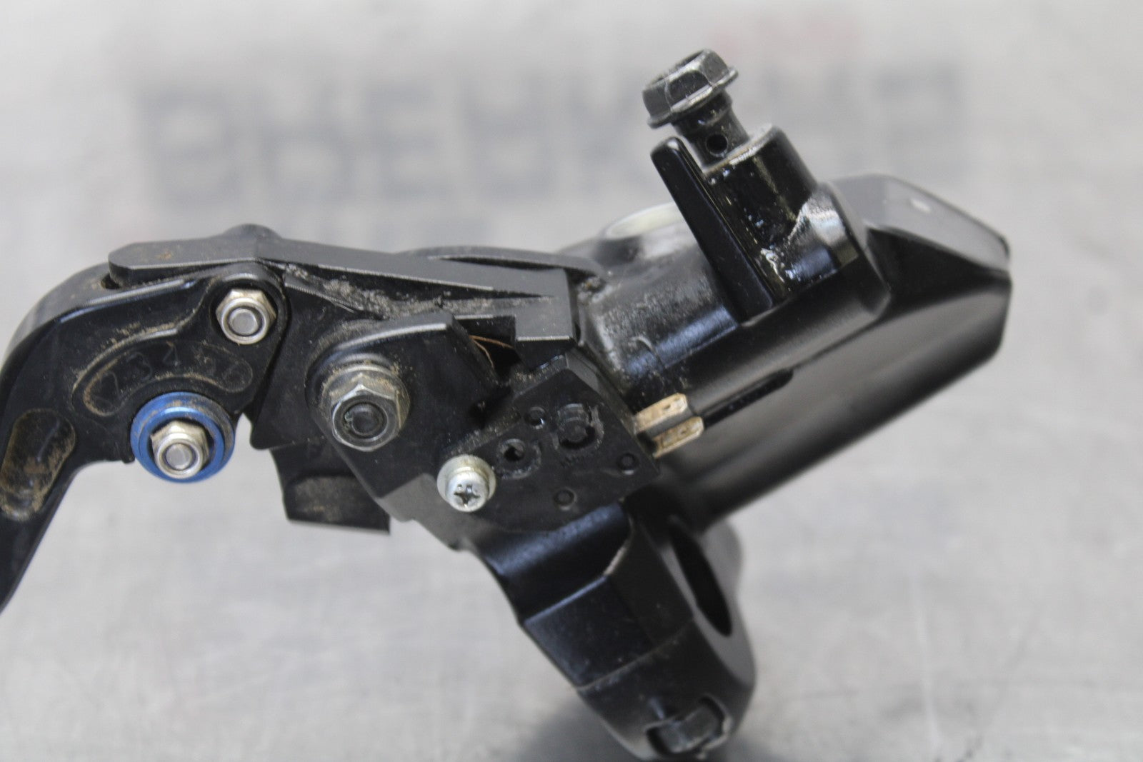 09-10 KAWASAKI ER-6N FRONT BRAKE MASTER CYLINDER w/ LEVER BB205