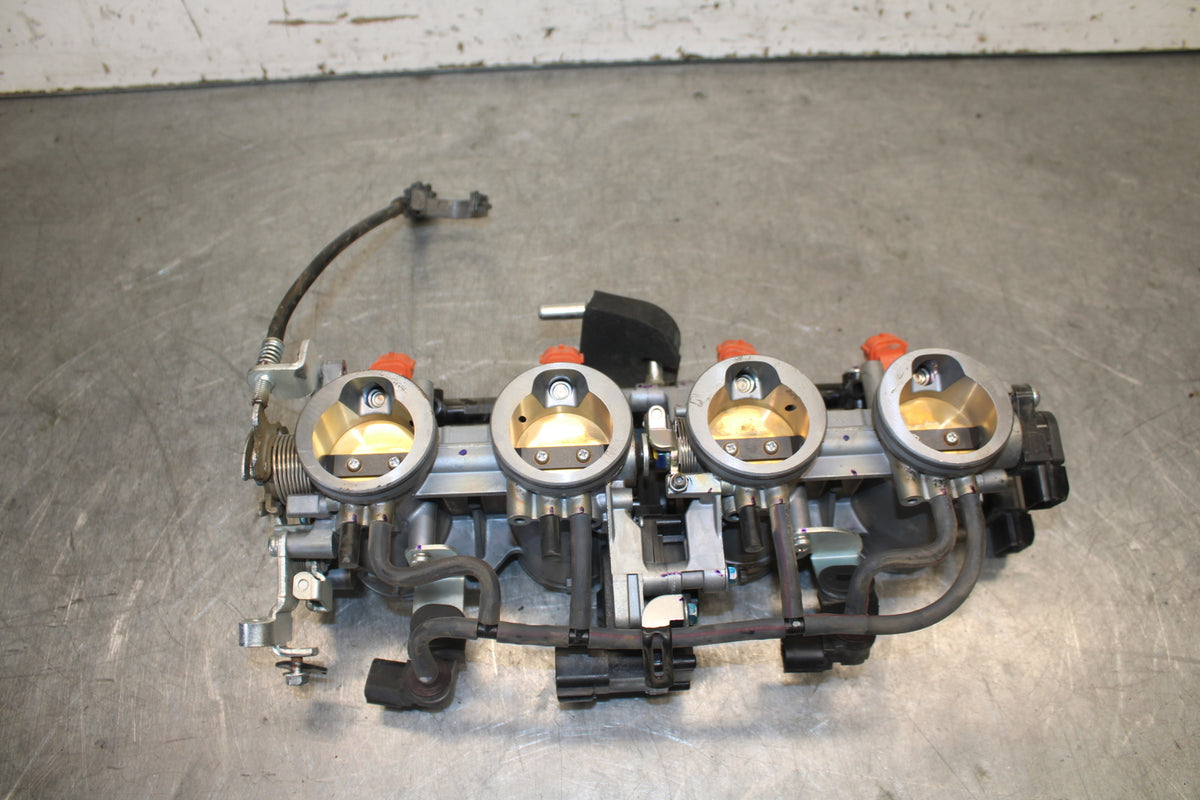 19-23 KAWASAKI NINJA ZX6R MAIN FUEL INJECTORS / THROTTLE BODIES BB701