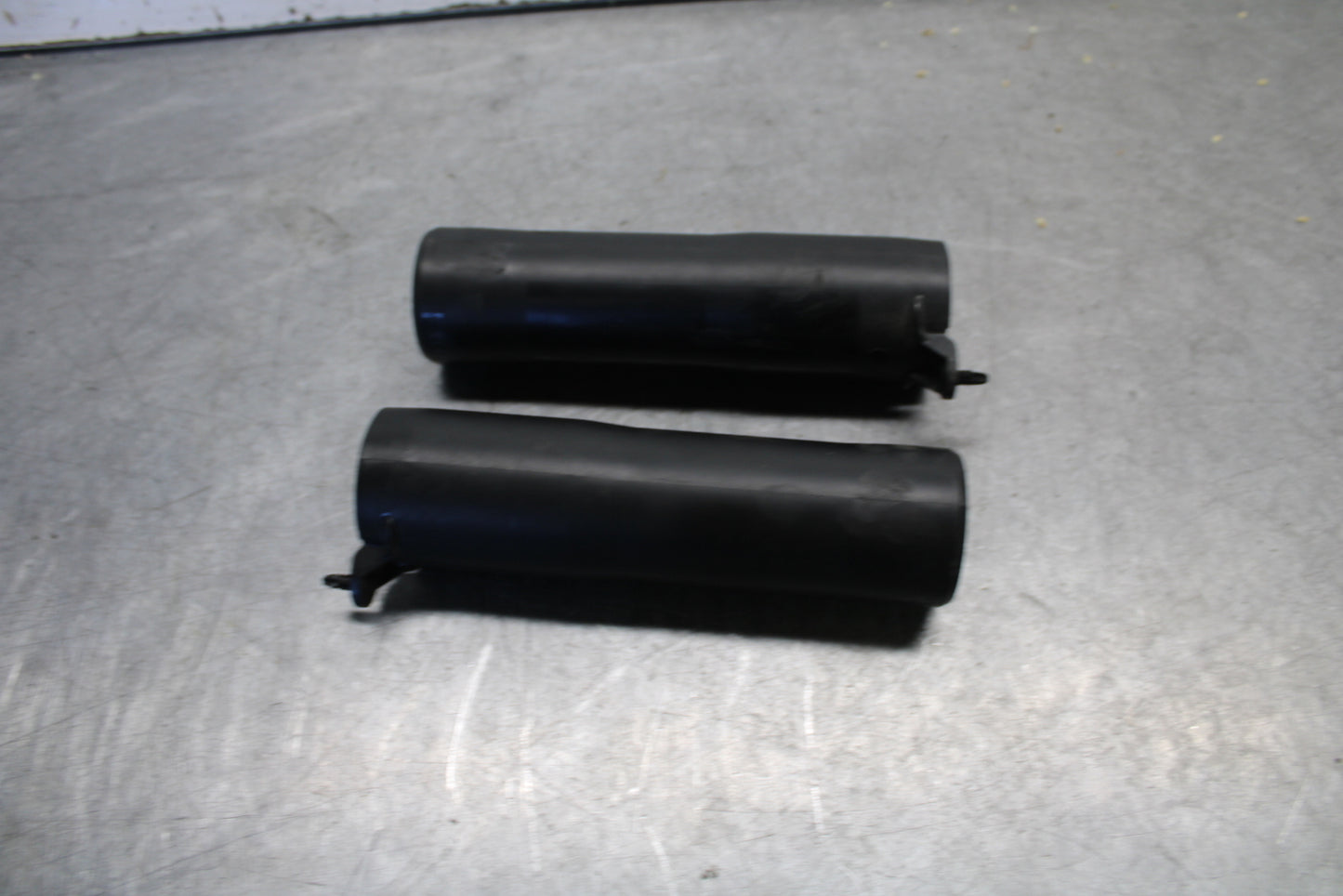 18-24 YAMAHA MT-07 FRONT FORK GUARDS SET PAIR BB662