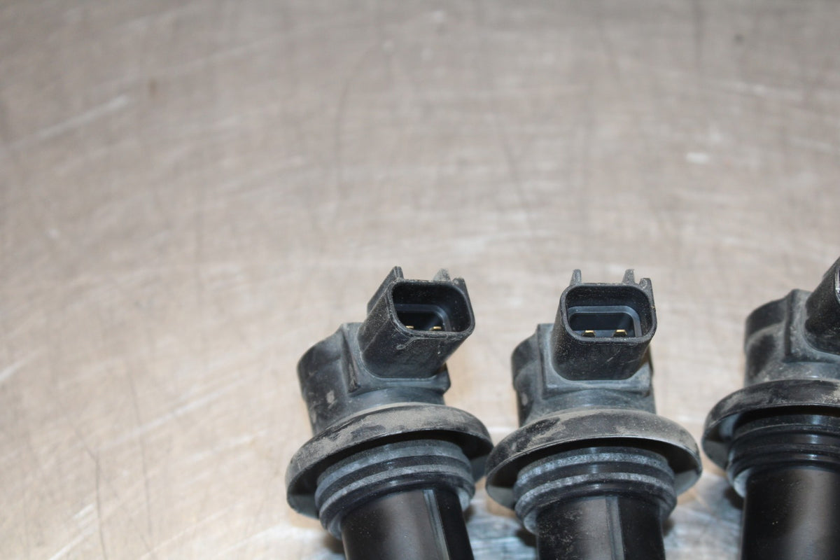05 YAMAHA YZF R6 IGNITION COILS COIL SPARK PLUG CAPS BB894