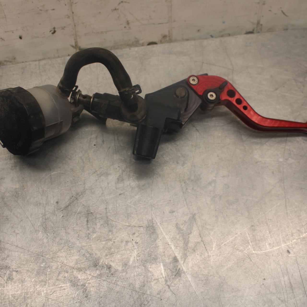97-98 SUZUKI GSXR 600 SRAD FRONT BRAKE MASTER CYLINDER w/ LEVER BB455