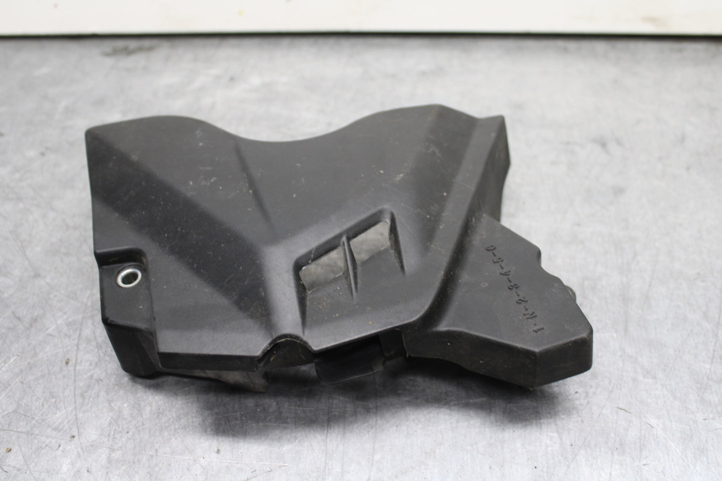 19-21 YAMAHA YZF R3 ENGINE SPROCKET COVER BB121